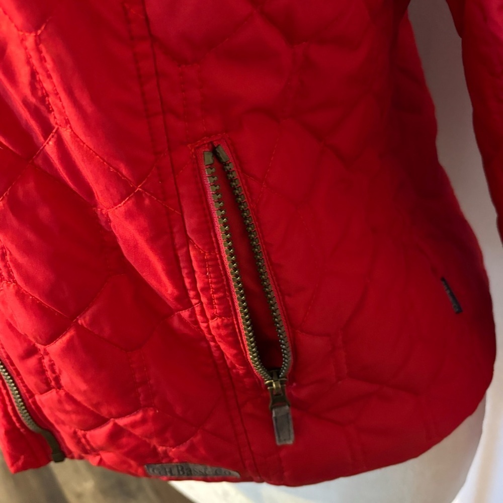 G.H. Bass & Co. Vibrant Red Hooded Puffer Jacket - Picture 3 of 7